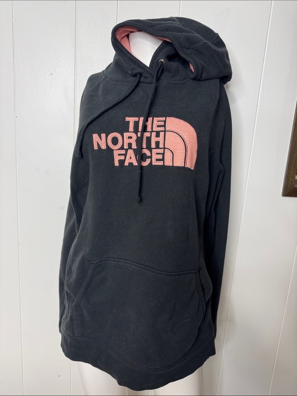 The north face L hoodie womens in black with pink